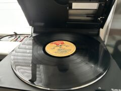 Best Places to Sell Vinyl Records Online - Suburbs 101