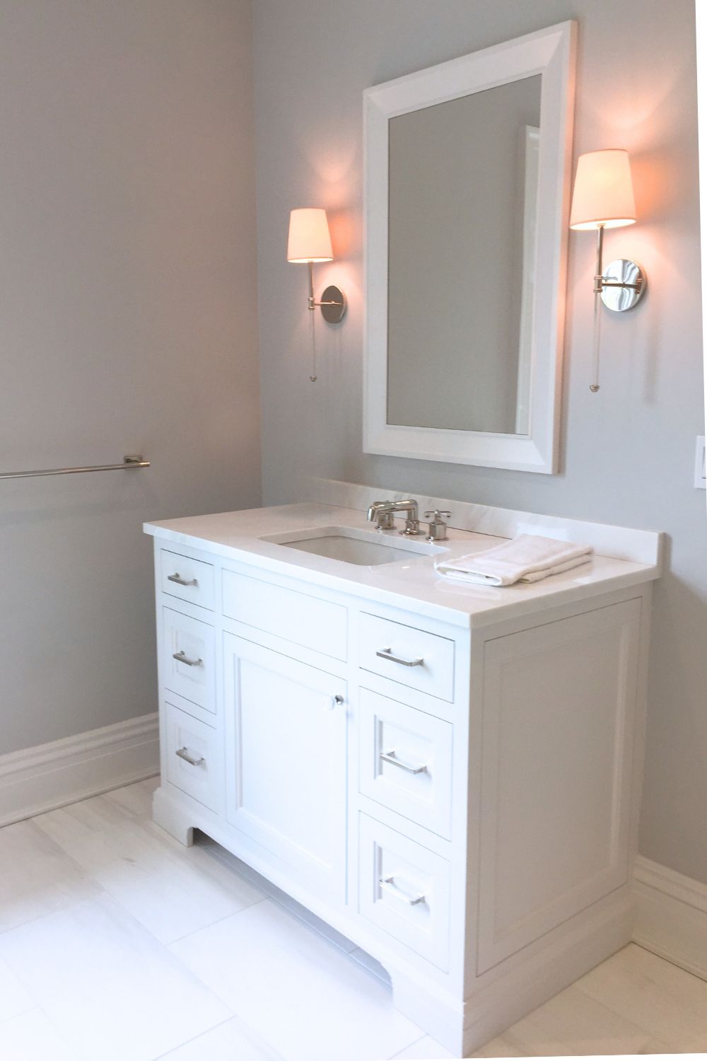 14 Stunning White Bathroom Design Ideas - Suburbs 101