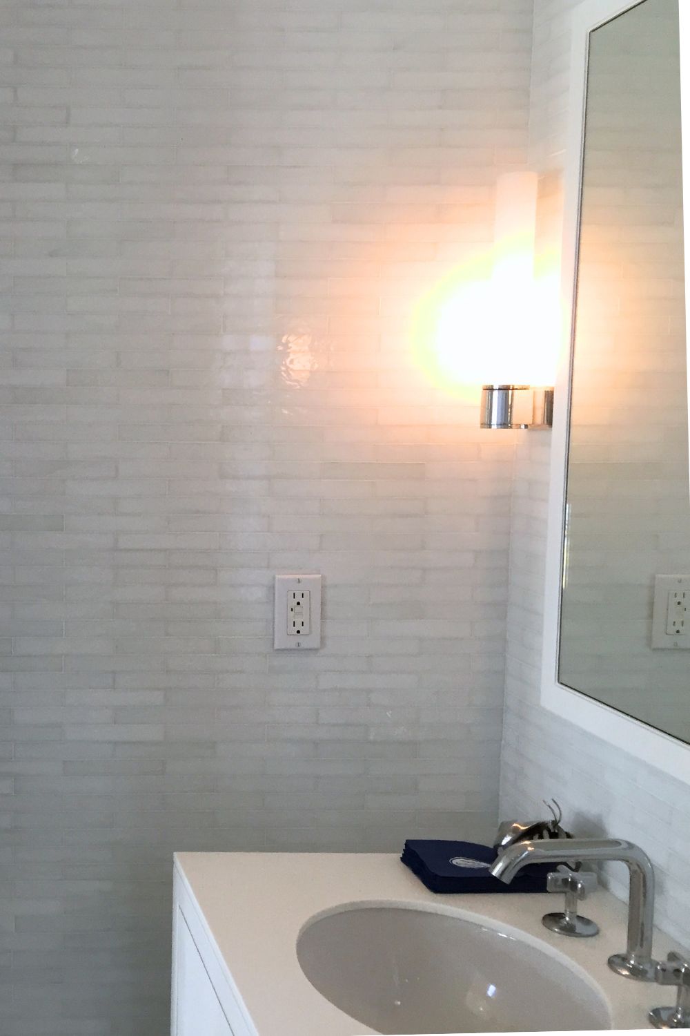 14 Stunning White Bathroom Design Ideas - Suburbs 101