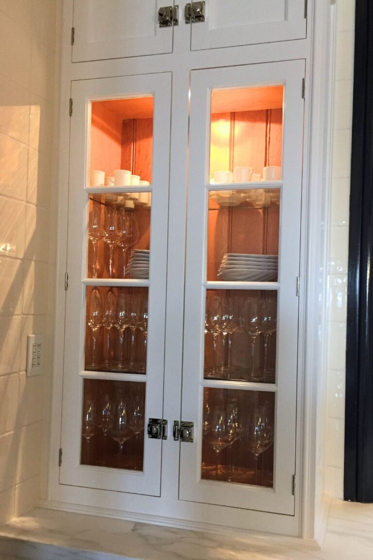 14 Clever White Kitchen Cabinet Door Ideas You'll Want to Copy ...