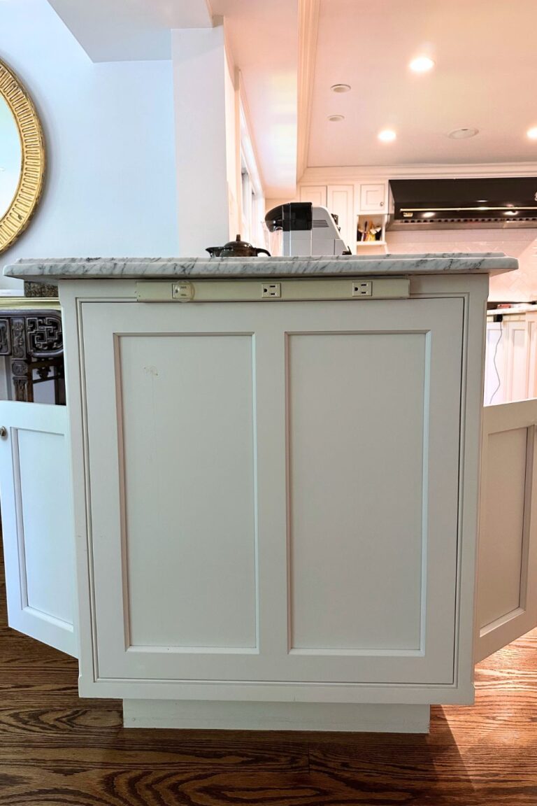 14 Clever White Kitchen Cabinet Door Ideas You'll Want to Copy ...